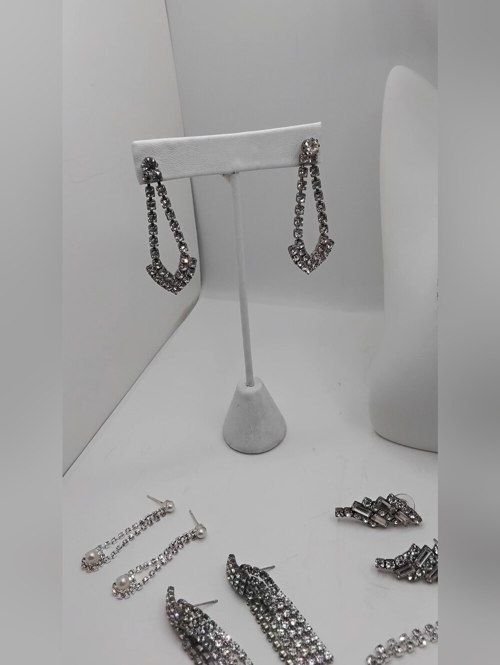 Vintage Rhinestone Jewelry Lot - Picture 7 of 16